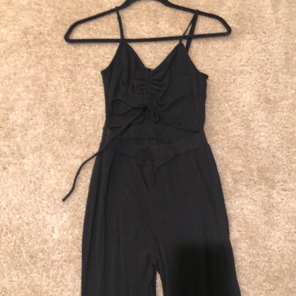Jumpsuit with peak a boo stomach